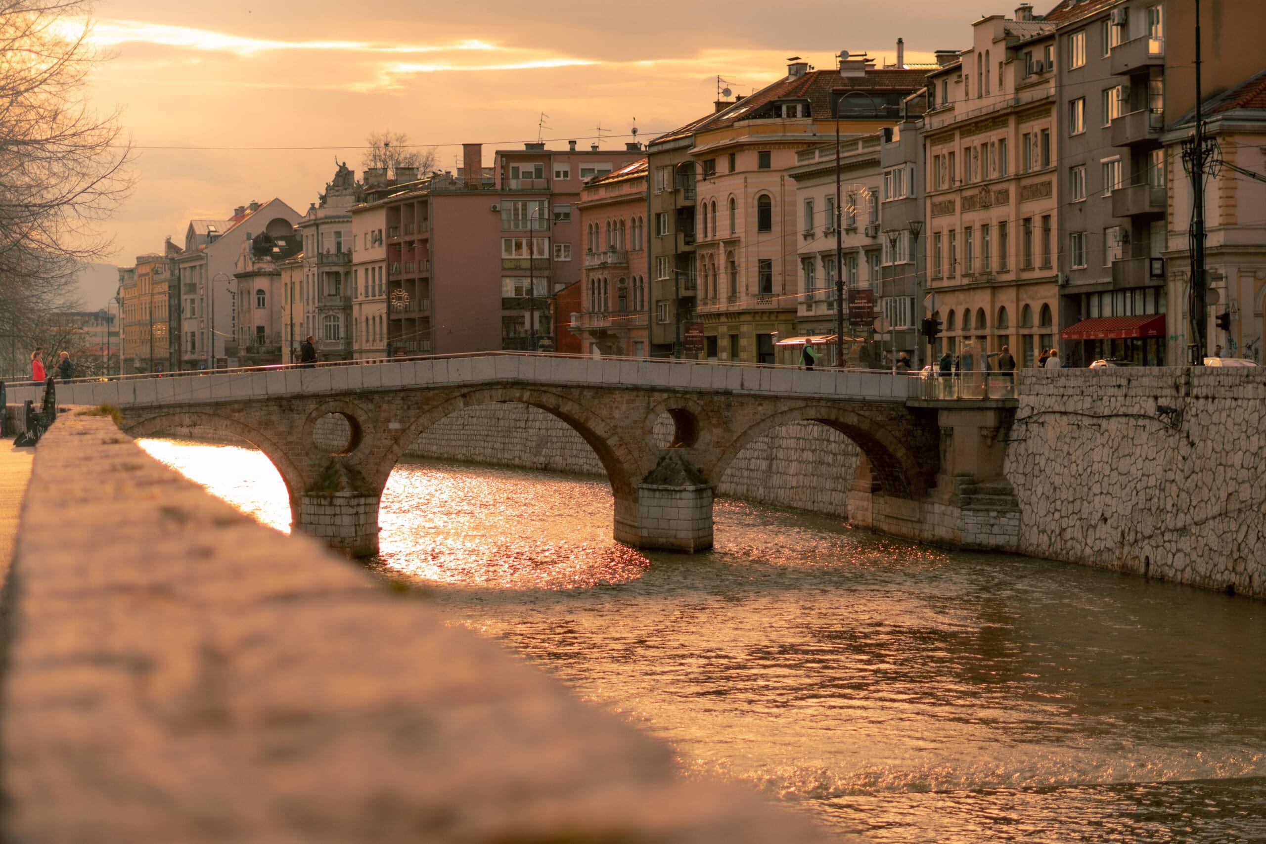 Image of a bridge in Sarajevo for the Bosnian plurals post